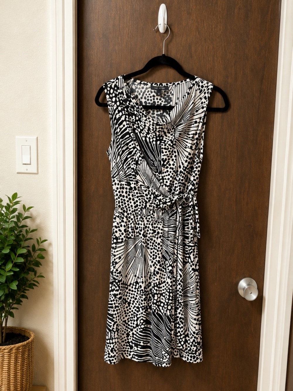 Alex + Alex Sleeveless Black & White Printed Midi Dress with Side Tie